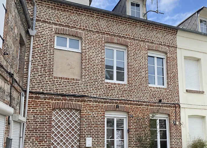 L Ecume Holiday home